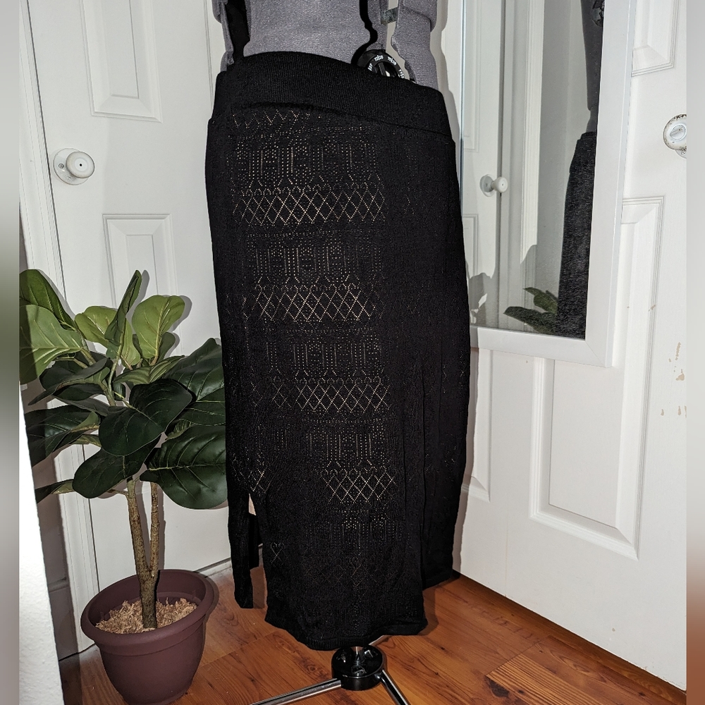 Torrid Size 2 Midi Sweater Side Slit Skirt - Black